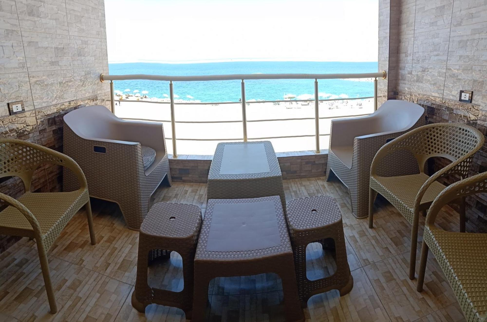 Furnished Apartment - Beach View "Nearest Beach 2 Minutes Walking" - Free Wifi- Abo Keer - Alexandria - Egypt Abu Qir 외부 사진