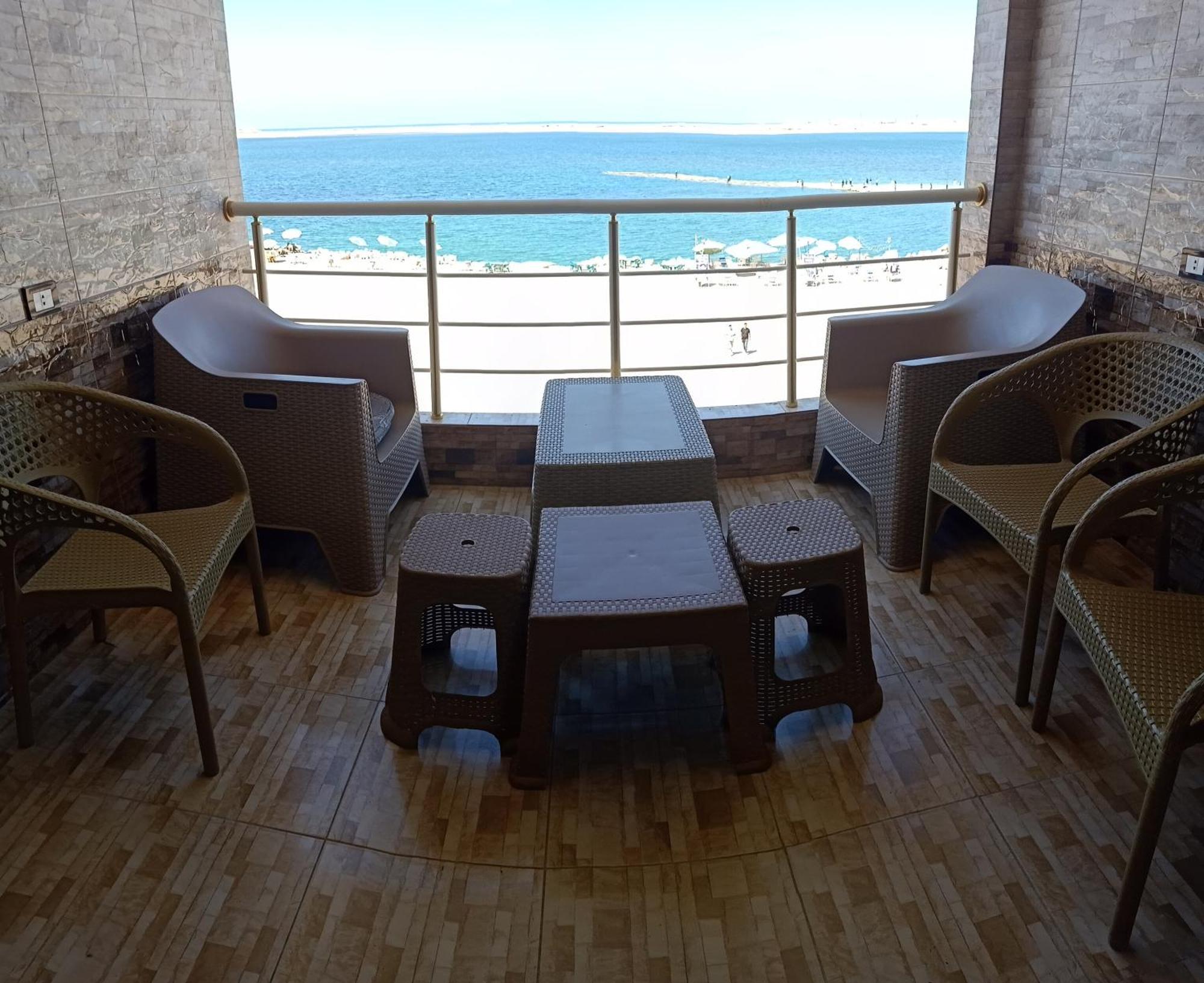 Furnished Apartment - Beach View "Nearest Beach 2 Minutes Walking" - Free Wifi- Abo Keer - Alexandria - Egypt Abu Qir 외부 사진